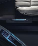 Jaguar XF 2.0d Sportbrake 2017 года (WW)